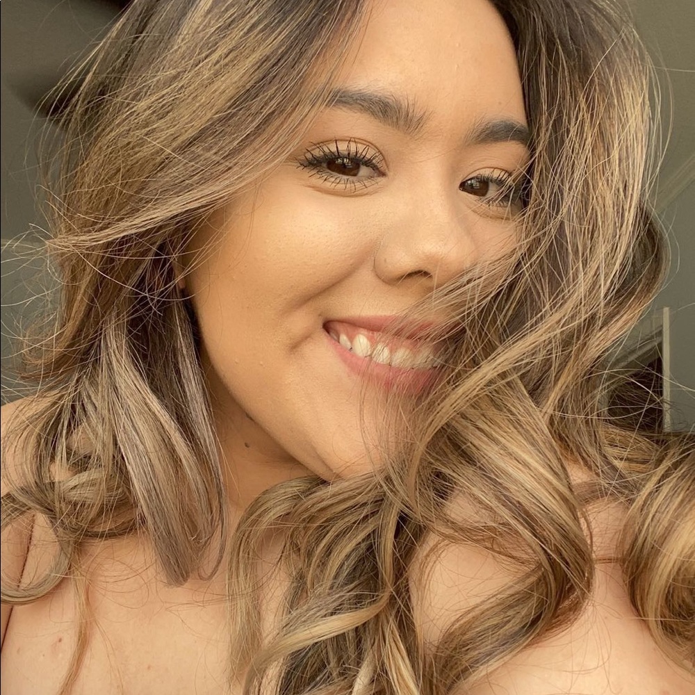 Meet your Posher, Monica